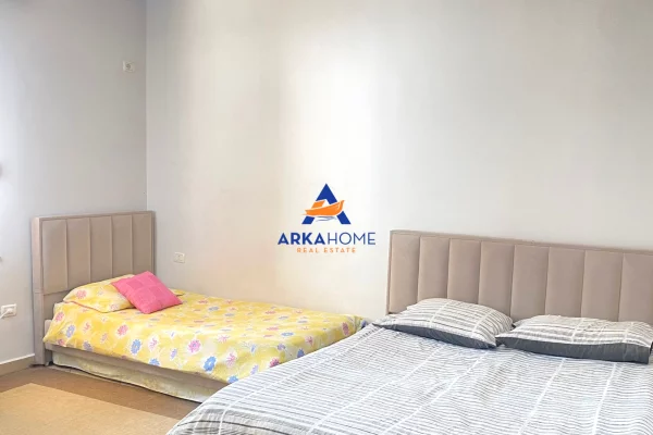 Shtepi ne shitje Apartament ne Tirane, 2+1, Mobilimi E mobiluar, Pagesa 190,000  Euro.