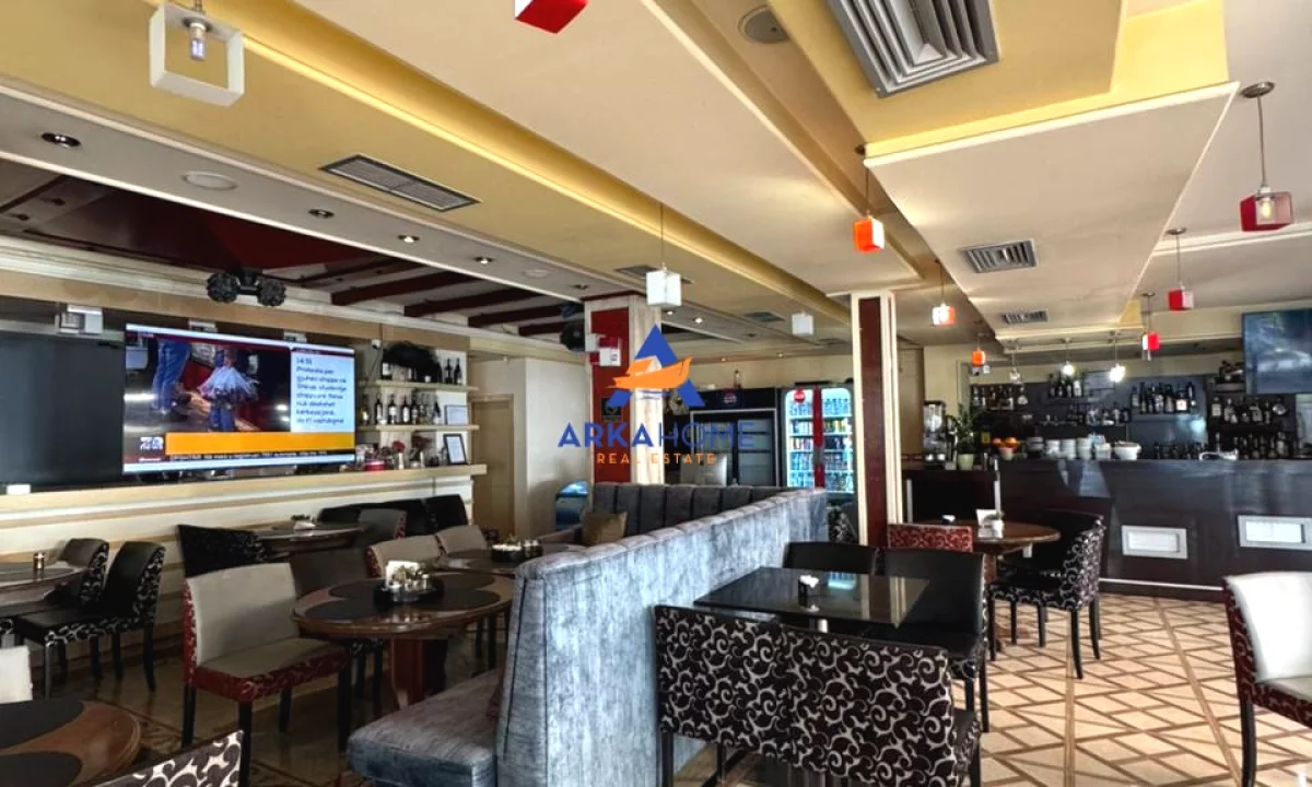 JEPET ME QERA HOTEL+BAR+VERANDE 600M2 "SHESHI WILLSON" 12500 EURO