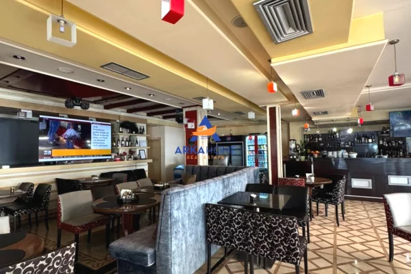 JEPET ME QERA HOTEL+BAR+VERANDE 600M2 "SHESHI WILLSON" 12500 EURO