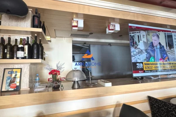 JEPET ME QERA HOTEL+BAR+VERANDE 600M2 "SHESHI WILLSON" 12500 EURO