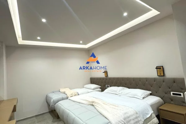 JEPET ME QERA HOTEL+BAR+VERANDE 600M2 "SHESHI WILLSON" 12500 EURO