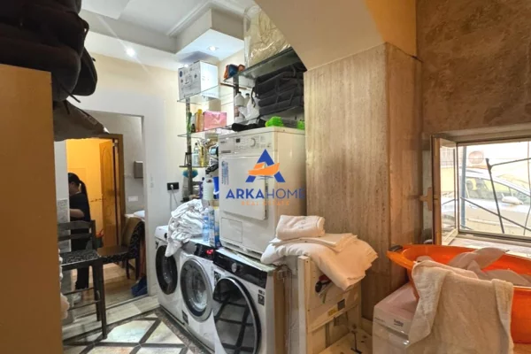 JEPET ME QERA HOTEL+BAR+VERANDE 600M2 "SHESHI WILLSON" 12500 EURO