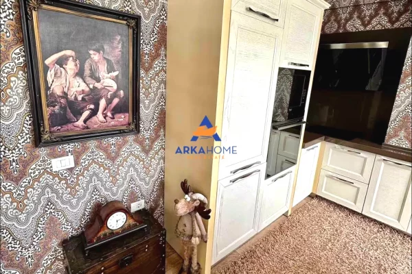 Shtepi me qera Duplex(shtepi me 2 kate) ne Tirane, 2+1, Mobilimi E mobiluar, Pagesa 1,200  Euro.