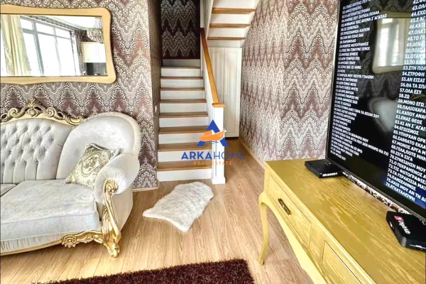 Shtepi me qera Duplex(shtepi me 2 kate) ne Tirane, 2+1, Mobilimi E mobiluar, Pagesa 1,200  Euro.