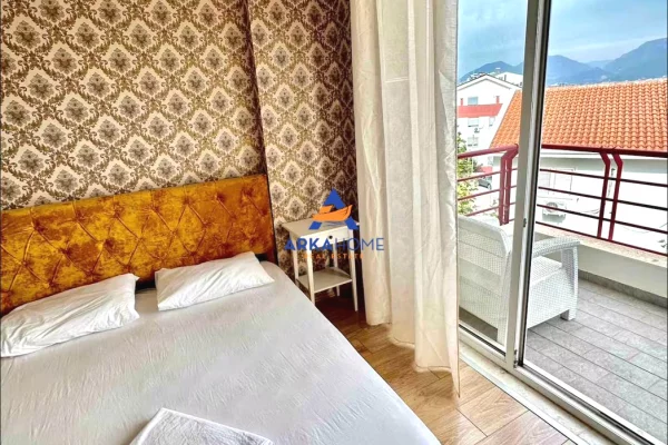 Shtepi me qera Duplex(shtepi me 2 kate) ne Tirane, 2+1, Mobilimi E mobiluar, Pagesa 1,200  Euro.