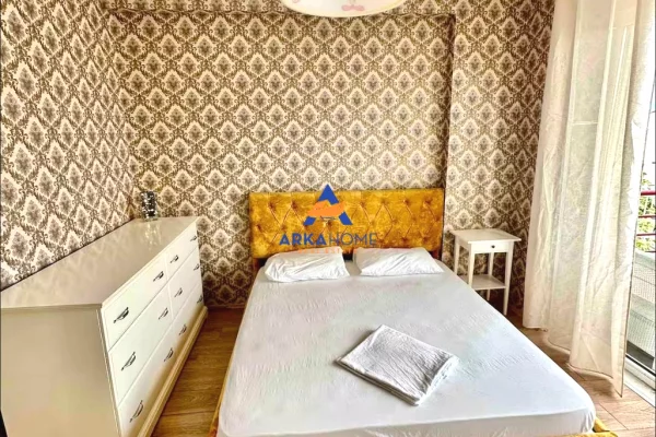 Shtepi me qera Duplex(shtepi me 2 kate) ne Tirane, 2+1, Mobilimi E mobiluar, Pagesa 1,200  Euro.