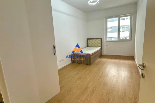 Shtepi me qera Apartament ne Tirane, 2+1, Mobilimi E mobiluar, Pagesa 500  Euro.