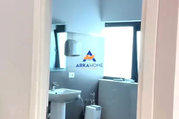 JEPET ME QERA KAPANON 500M2 