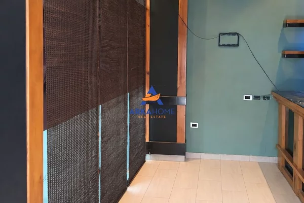 JEPET AMBJENT ME QERA 50M2 "VILAT AMERIKANE" 45000 LEKE