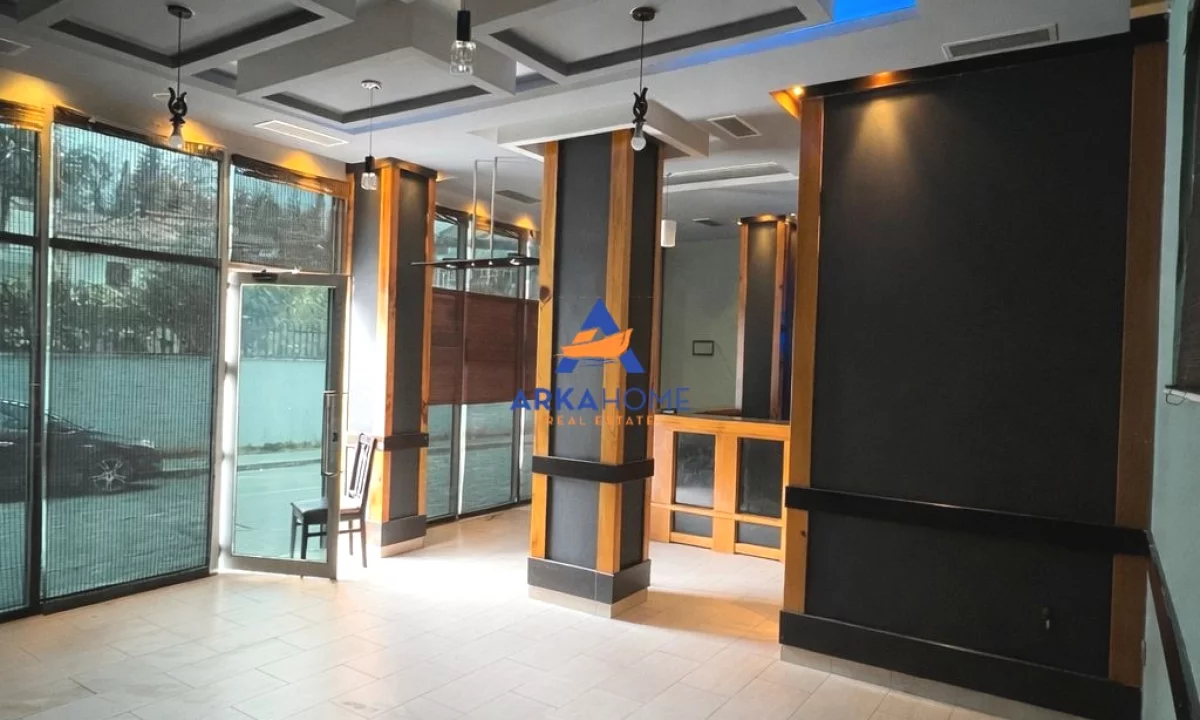 JEPET AMBJENT ME QERA 50M2 "VILAT AMERIKANE" 45000 LEKE