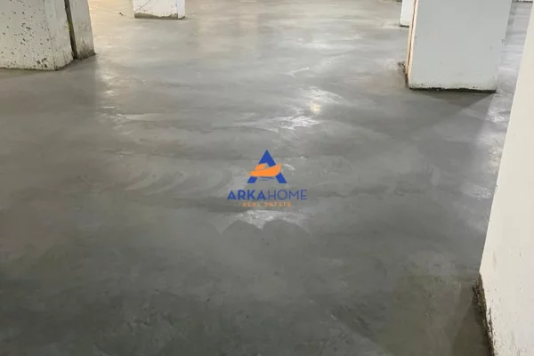 SHITET MAGAZINE "NE FRESK" 331.000 EURO (800 EURO/M2)