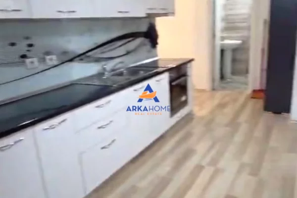 Shtepi me qera Apartament ne Tirane, 2+1, Mobilimi E mobiluar, Pagesa 840  Euro.
