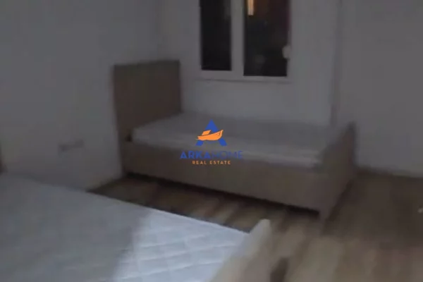 Shtepi me qera Apartament ne Tirane, 2+1, Mobilimi E mobiluar, Pagesa 840  Euro.