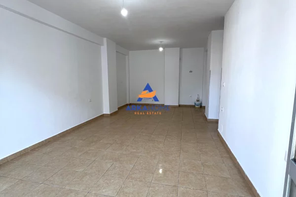 Shtepi ne shitje 1+1 ne Tirane - 126,000 Euro