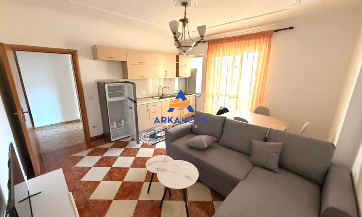 Shtepi me qera Apartament ne Tirane, 2+1, Mobilimi E mobiluar, Pagesa 682  Euro.