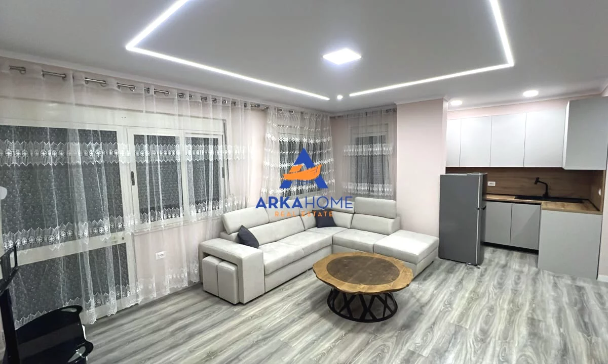Shtepi me qera Apartament ne Tirane, 1+1, Mobilimi E mobiluar, Pagesa 682  Euro.