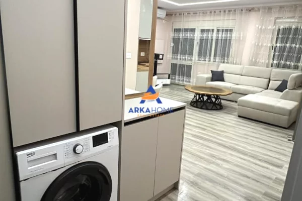 Shtepi ne shitje Apartament ne Tirane, 1+1, Mobilimi E mobiluar, Pagesa 194,123  Euro.
