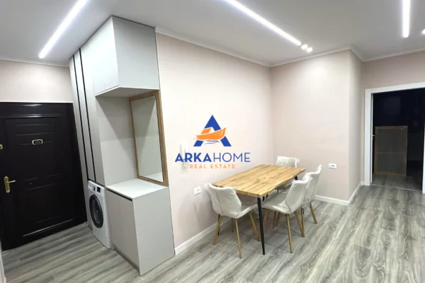 Shtepi ne shitje Apartament ne Tirane, 1+1, Mobilimi E mobiluar, Pagesa 194,123  Euro.