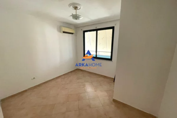 Ambient biznesi me qera 1+1 ne Tirane - 1,000 Euro