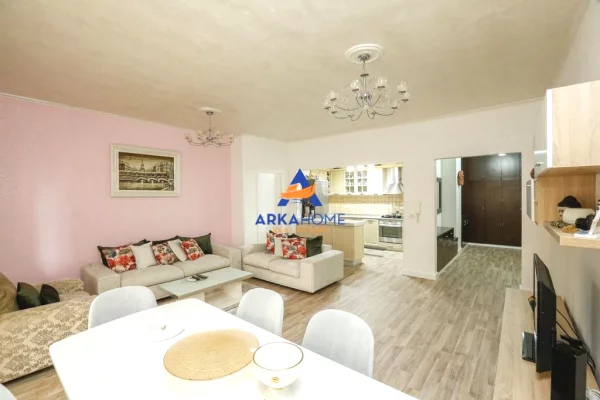 Shtepi me qera Apartament ne Tirane, 3+1, Mobilimi E mobiluar, Pagesa 1,200  Euro.