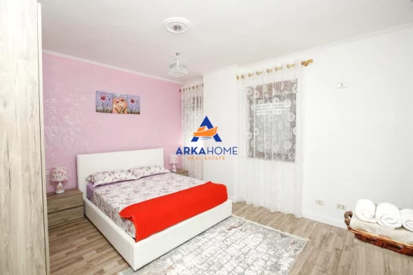 Shtepi me qera Apartament ne Tirane, 3+1, Mobilimi E mobiluar, Pagesa 1,200  Euro.
