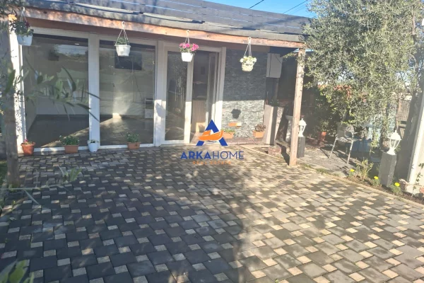 Ambient biznesi me qera 1+1 ne Tirane - 398 Euro