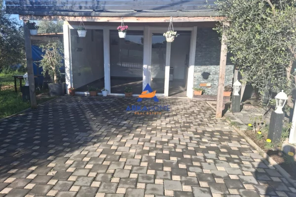 JEPET AMBJENT BIZNESI ME QERA 160M2 "BATHORE" 38000 LEKE