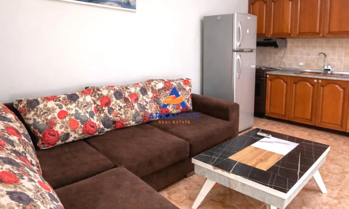 Shtepi me qera Apartament ne Tirane, 1+1, Mobilimi E mobiluar, Pagesa 500  Euro.