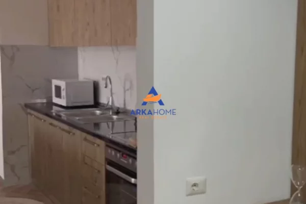 Shtepi me qera Apartament ne Tirane, 2+1, Mobilimi E mobiluar, Pagesa 682  Euro.