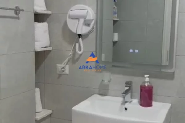 Shtepi me qera Apartament ne Tirane, 2+1, Mobilimi E mobiluar, Pagesa 682  Euro.