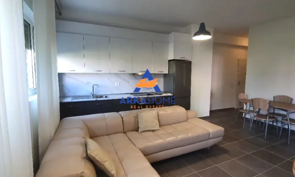 Shtepi me qera Apartament ne Tirane, 2+1, Mobilimi E mobiluar, Pagesa 472  Euro.