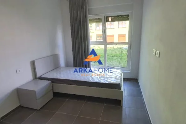 Shtepi me qera Apartament ne Tirane, 2+1, Mobilimi E mobiluar, Pagesa 472  Euro.