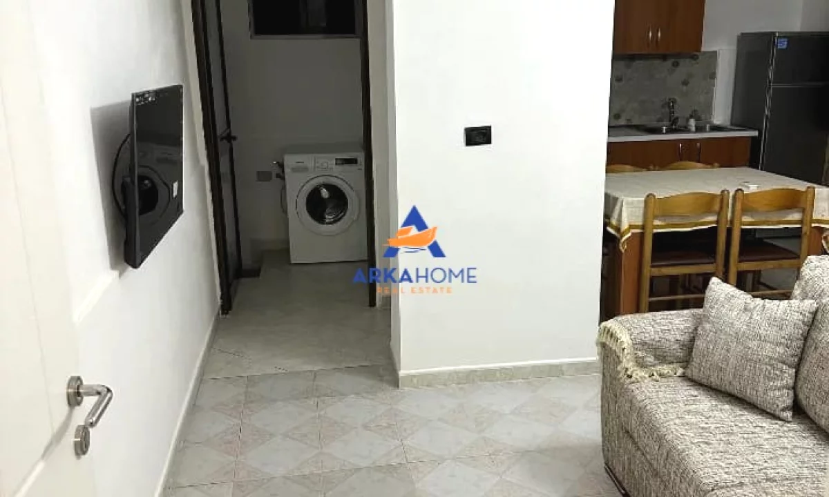 Shtepi me qera Apartament ne Tirane, Garsoniere, Mobilimi E mobiluar, Pagesa 450  Euro.