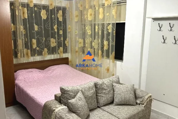Shtepi me qera Apartament ne Tirane, Garsoniere, Mobilimi E mobiluar, Pagesa 450  Euro.