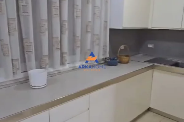 Shtepi me qera Apartament ne Tirane, 1+1, Mobilimi E mobiluar, Pagesa 550  Euro.