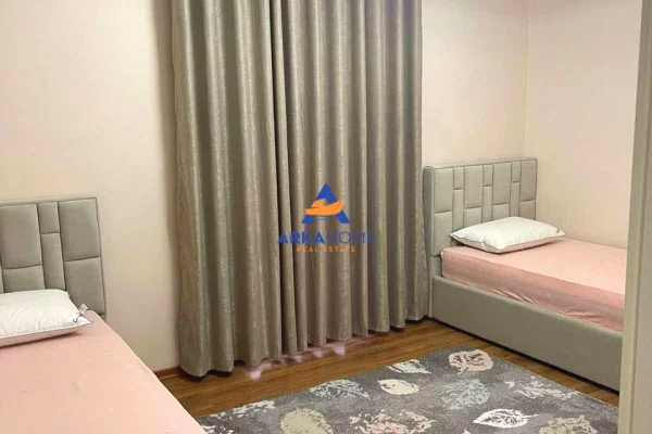 Shtepi me qera Apartament ne Tirane, 2+1, Mobilimi E mobiluar, Pagesa 550  Euro.