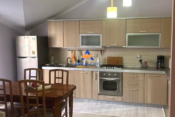 Shtepi me qera Apartament ne Tirane, 3+1, Mobilimi E mobiluar, Pagesa 891  Euro.