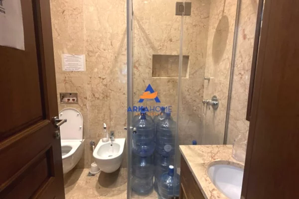 AMBJENT ZYRASH ME QERA 250 M2 