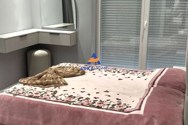 Shtepi me qera Apartament ne Tirane, 2+1, Mobilimi E mobiluar, Pagesa 786  Euro.