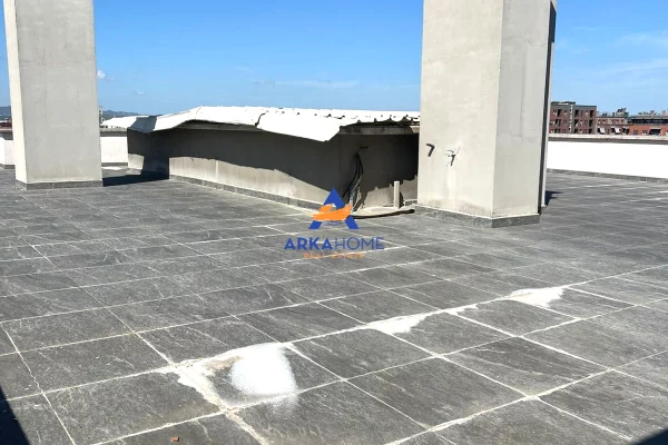 Shtepi ne shitje Apartament ne Tirane, 3+1, Mobilimi Bosh, pa mobiluar, Pagesa 470,094  Euro.