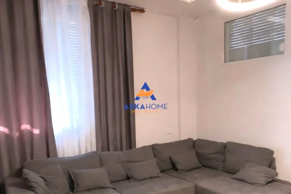 JEPET ME QERA APARTAMENT 1+1+VERANDE "LIQENI I THATË, TIRANË PRANE RADISONIT" 550 EURO