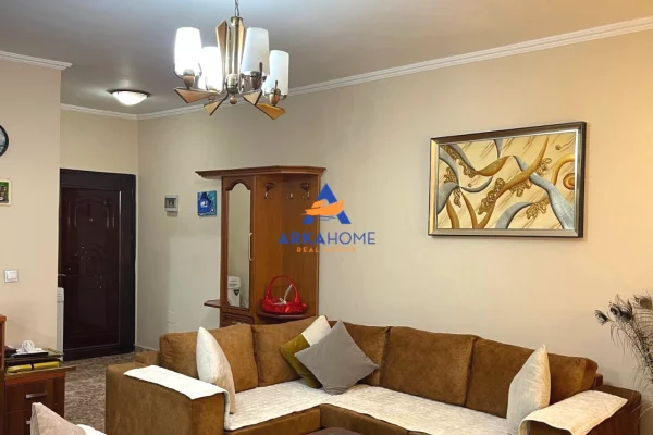 Shtepi me qera 2+1 ne Tirane - 629 Euro