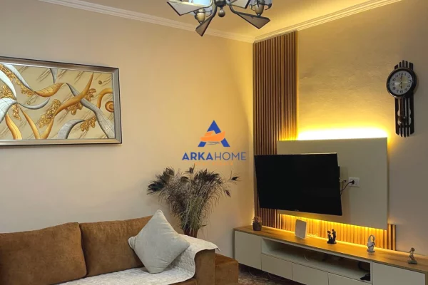 Shtepi me qera Apartament ne Tirane, 2+1, Mobilimi E mobiluar, Pagesa 629  Euro.