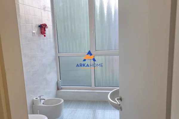 JEPET ME QERA AMBIENT PER ZYRA 65M2 "RRUGA JORDAN MISJA, BULEVARDI I RI, TIRANE" 500 EURO