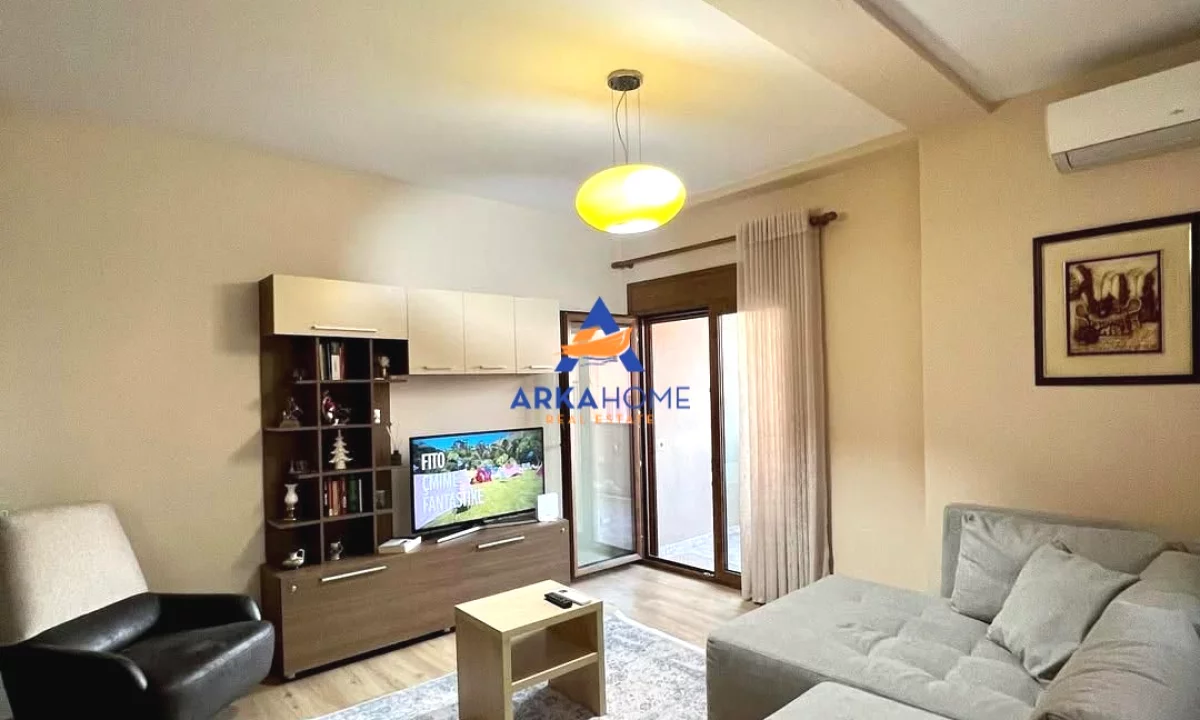 Shtepi me qera Apartament ne Tirane, 1+1, Mobilimi E mobiluar, Pagesa 850  Euro.