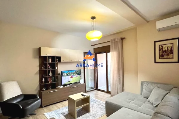 Shtepi me qera 1+1 ne Tirane - 850 Euro