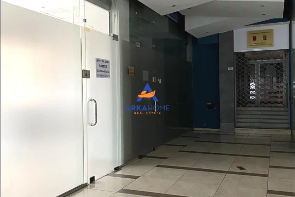 JEPET ME QERA DYQAN 70M2 "TEK VILA GOLD" 700 EURO