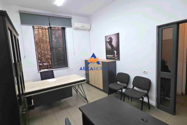 Ambient biznesi me qera 3+1 ne Tirane - 524 Euro