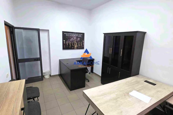 Ambient biznesi me qera 3+1 ne Tirane - 524 Euro