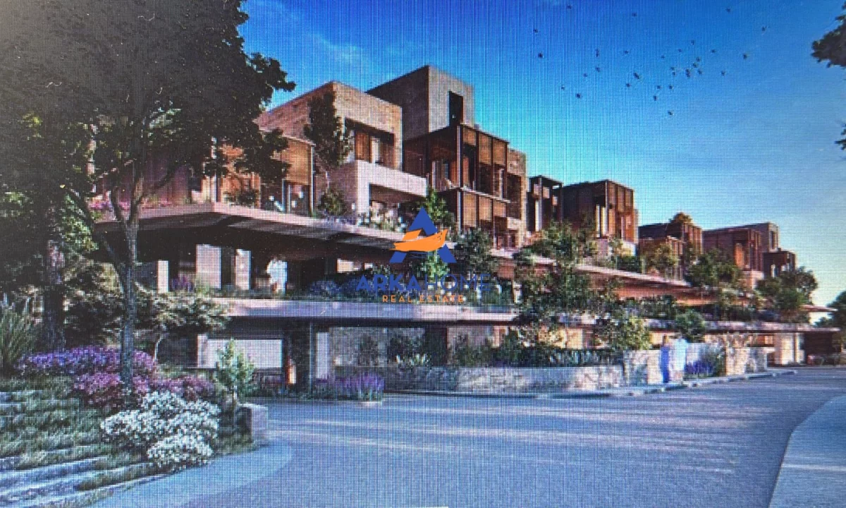 Shtepi ne shitje Apartament ne Vlore, 2+1, Mobilimi Bosh, pa mobiluar, Pagesa 430,000  Euro.